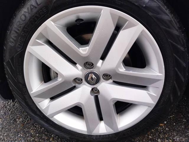 Renault Clio image 2