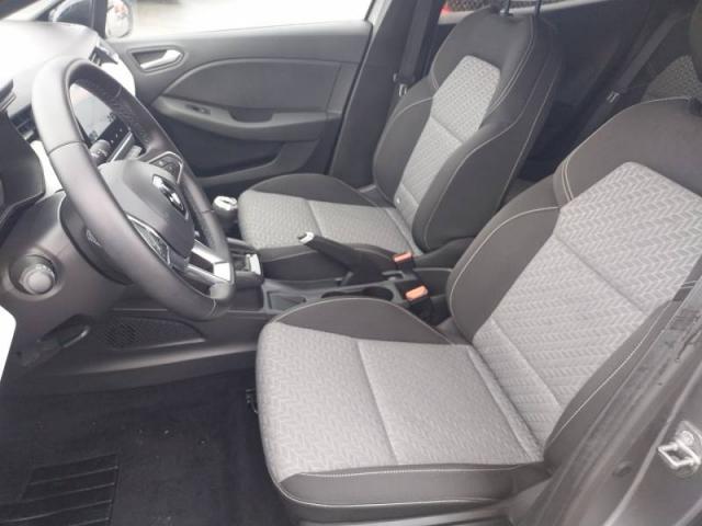 Renault Clio image 9