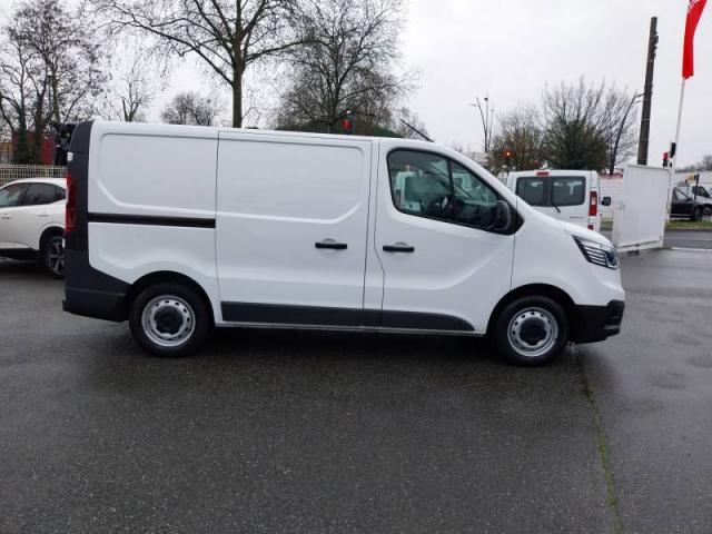Renault Trafic image 9