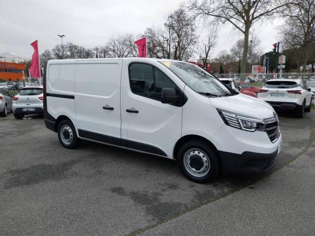 Renault Trafic image 8