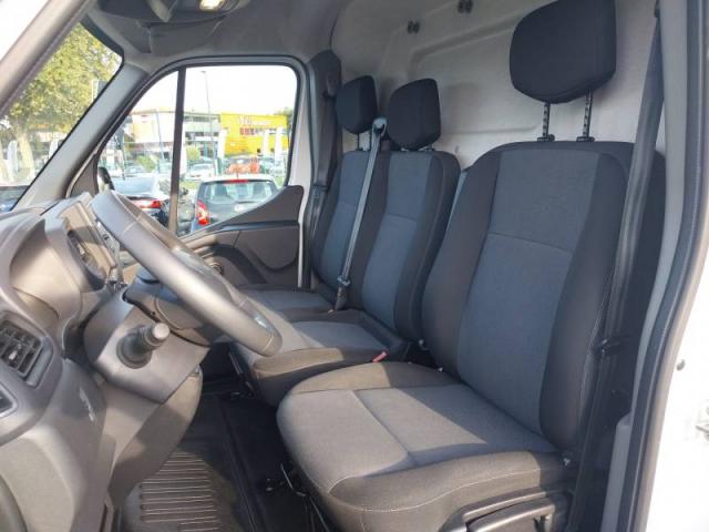 Renault Master image 1