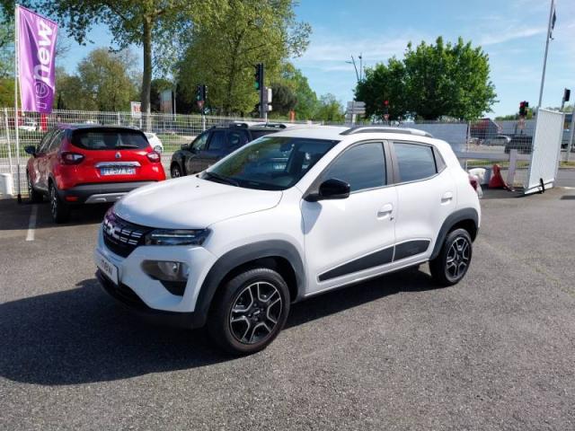 Dacia Spring Essential -23b