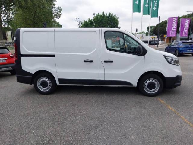 Renault Trafic image 9