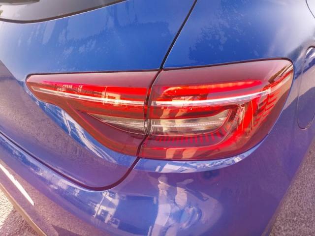 Renault Clio image 9