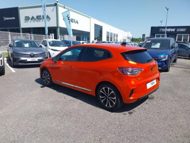 Renault Clio image 2