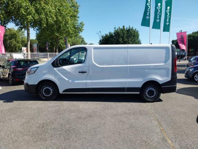 Renault Trafic image 2