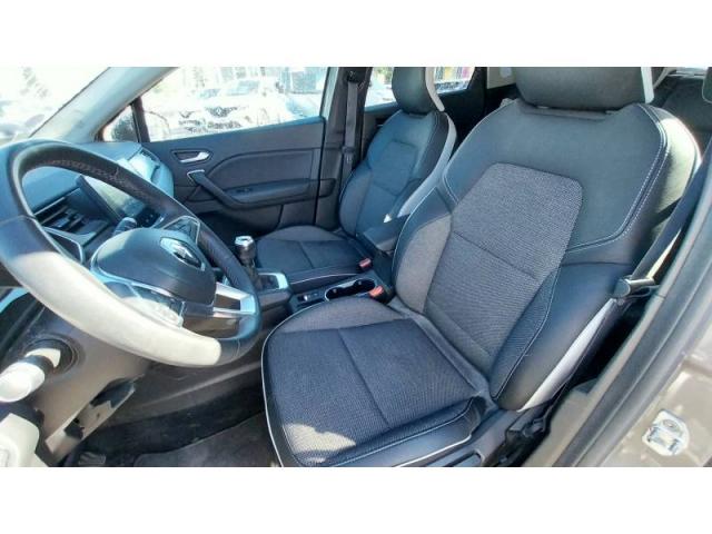 Renault Captur image 2