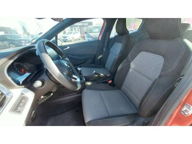 Renault Clio image 9