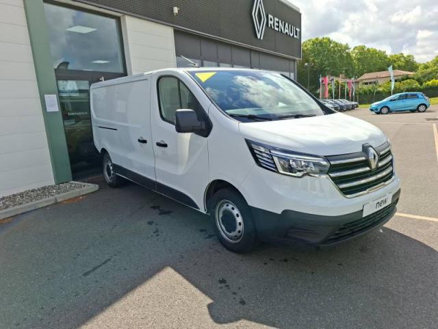 Renault Trafic image 2