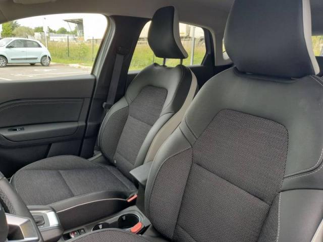 Renault Captur image 8