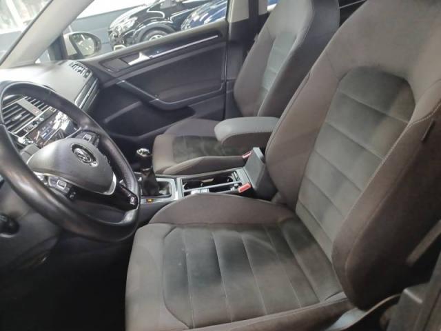 Volkswagen Golf image 5
