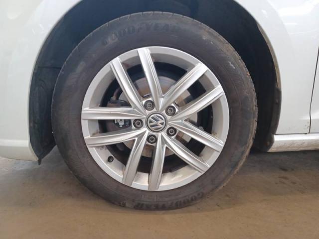 Volkswagen Golf image 4