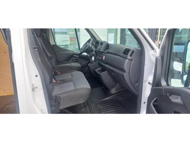 Renault Master image 1
