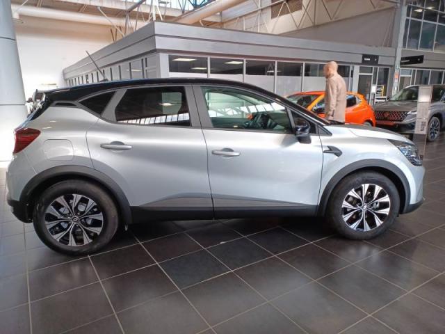 Renault Captur image 9