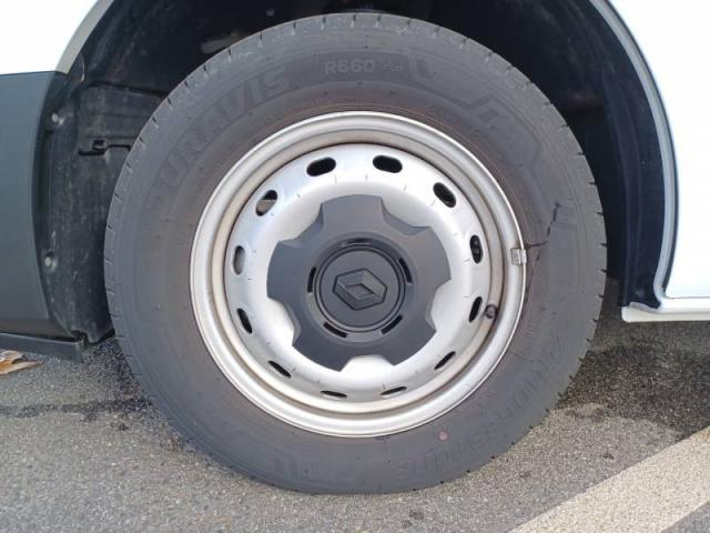 Renault Trafic image 2