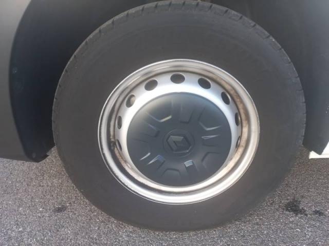 Renault Master image 2