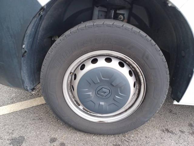 Renault Master image 2