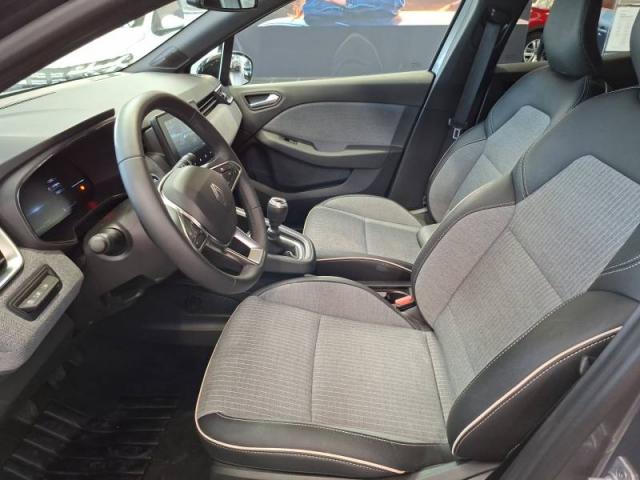 Renault Clio image 9