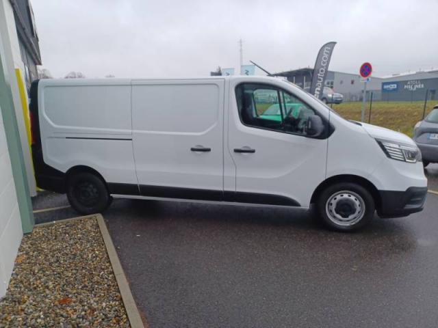 Renault Trafic image 8