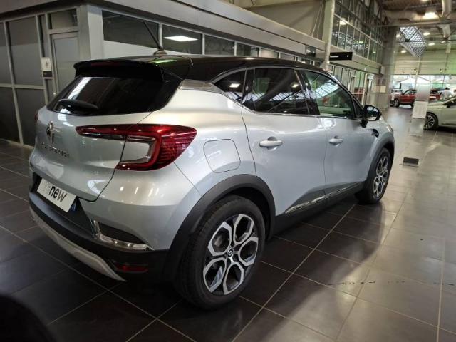 Renault Captur image 2