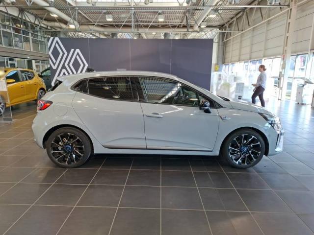 Renault Clio image 1