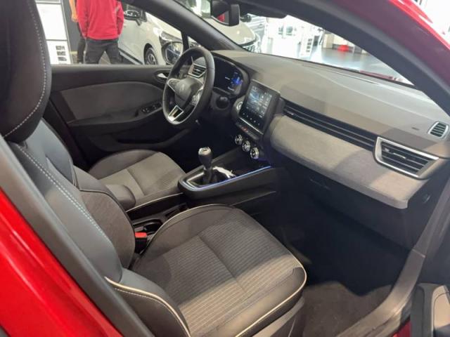 Renault Clio image 1