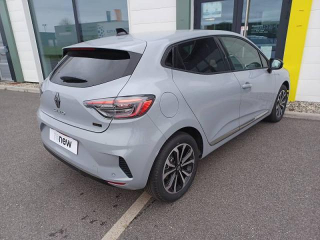 Renault Clio image 2