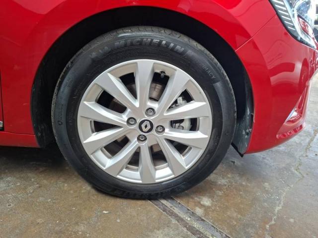 Renault Clio image 8