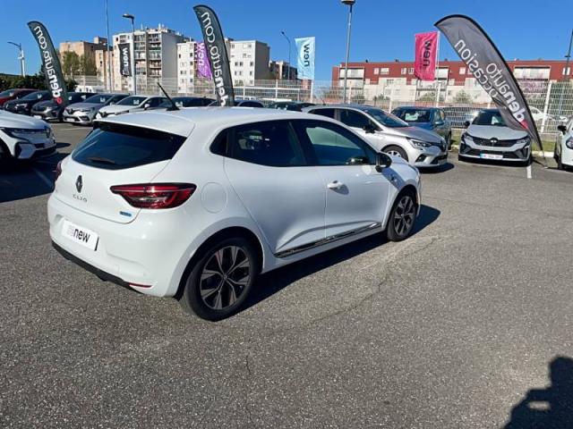 Renault Clio image 2