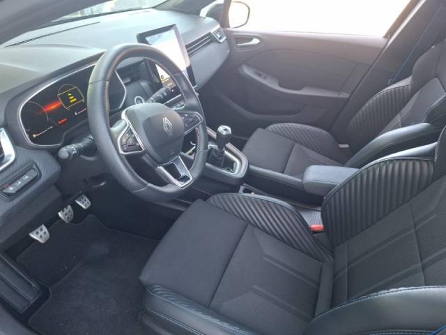Renault Clio image 2
