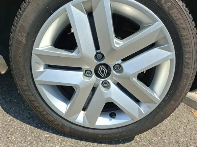 Renault Clio image 8