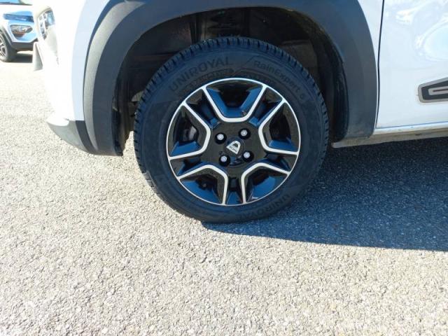 Dacia Spring image 6