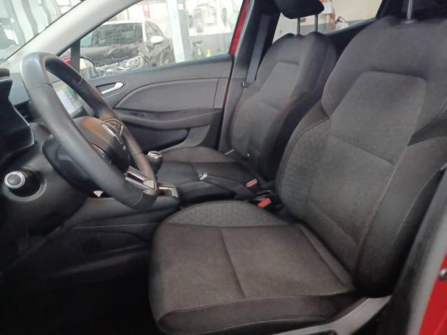 Renault Clio image 9
