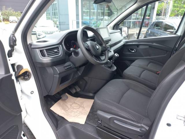 Renault Trafic image 2