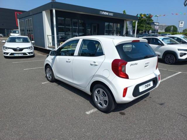 Kia Picanto image 9