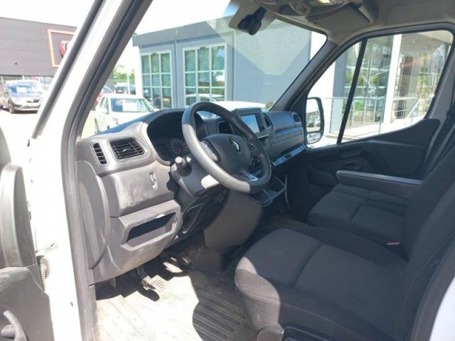 Renault Master image 1