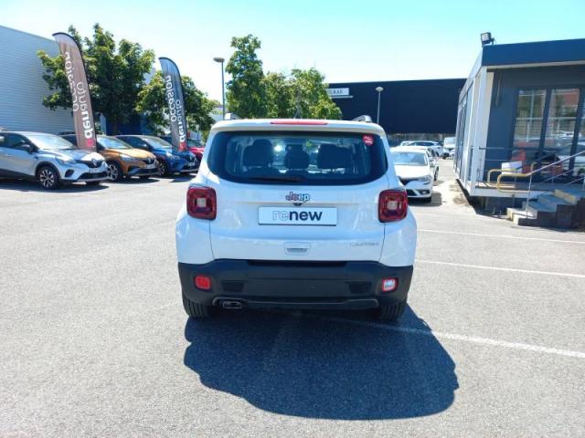 Jeep Renegade image 9