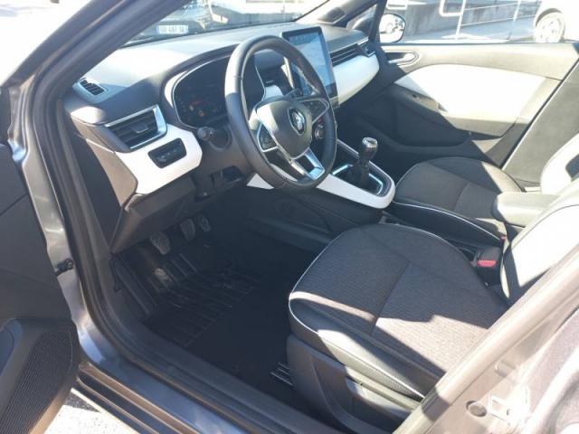 Renault Clio image 8