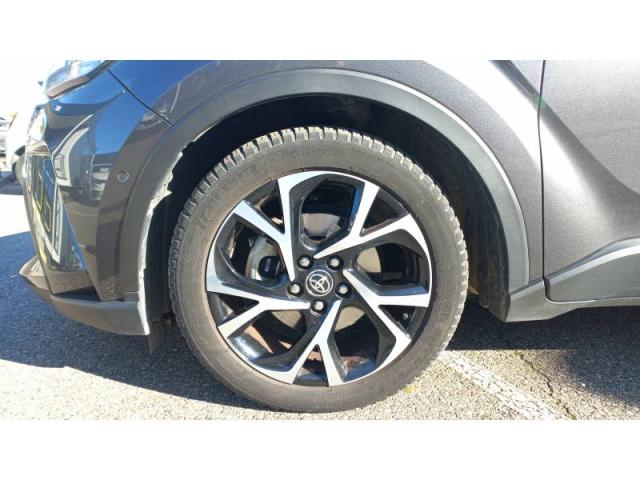Toyota C-Hr image 2