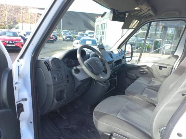 Renault Master image 2