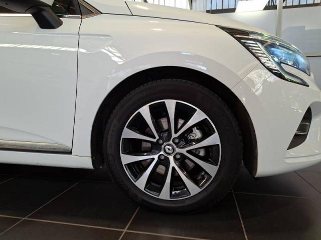 Renault Clio image 8