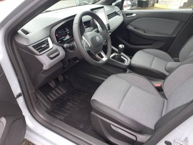 Renault Clio image 9