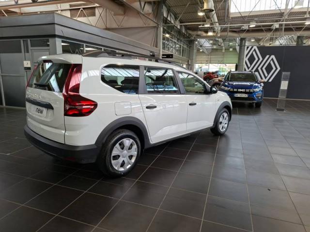 Dacia Jogger image 1