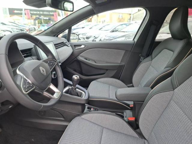 Renault Clio image 8