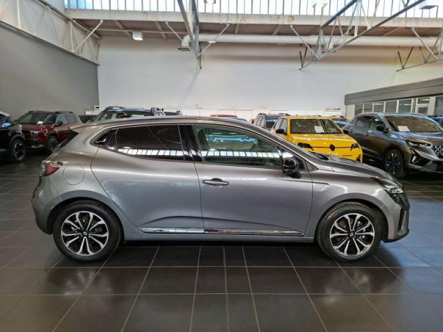 Renault Clio image 8