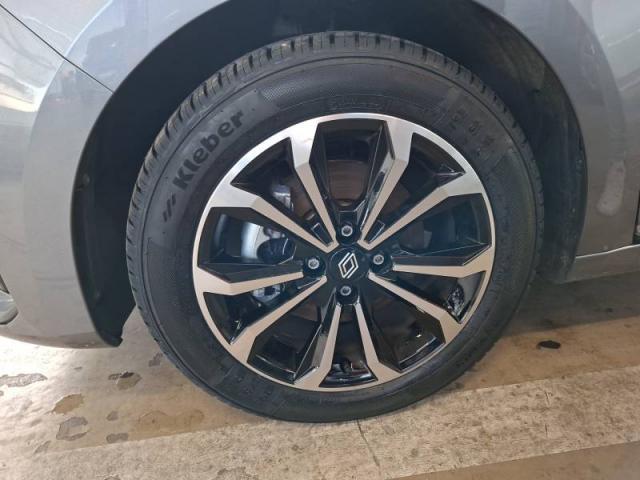 Renault Clio image 9