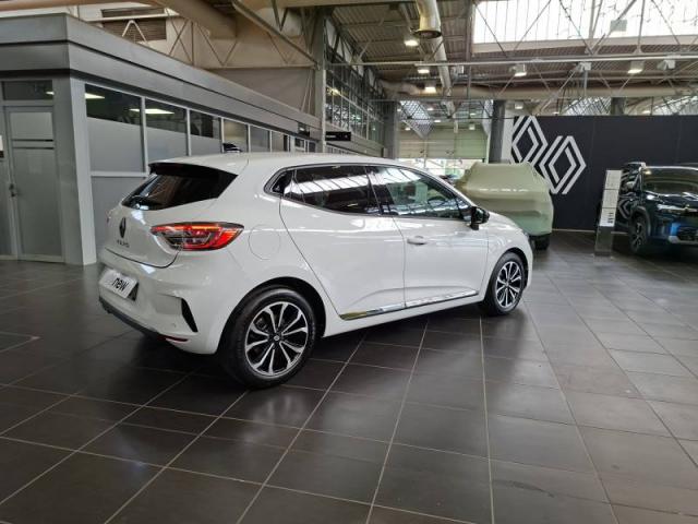 Renault Clio image 2