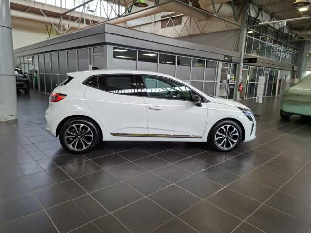 Renault Clio image 6