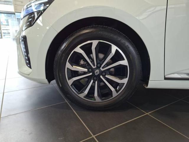 Renault Clio image 9
