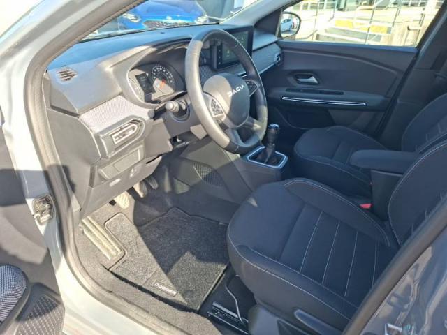 Dacia Jogger image 1